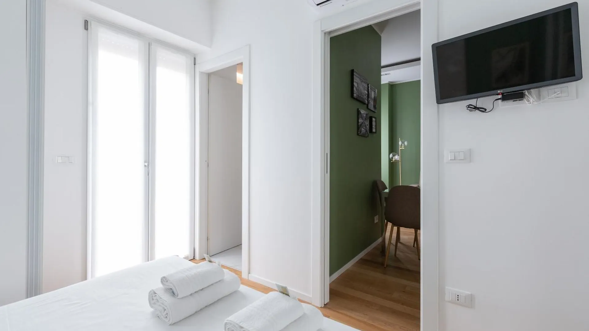Corso Sempione Modern Flat Apartment Milan 0*,  Italy