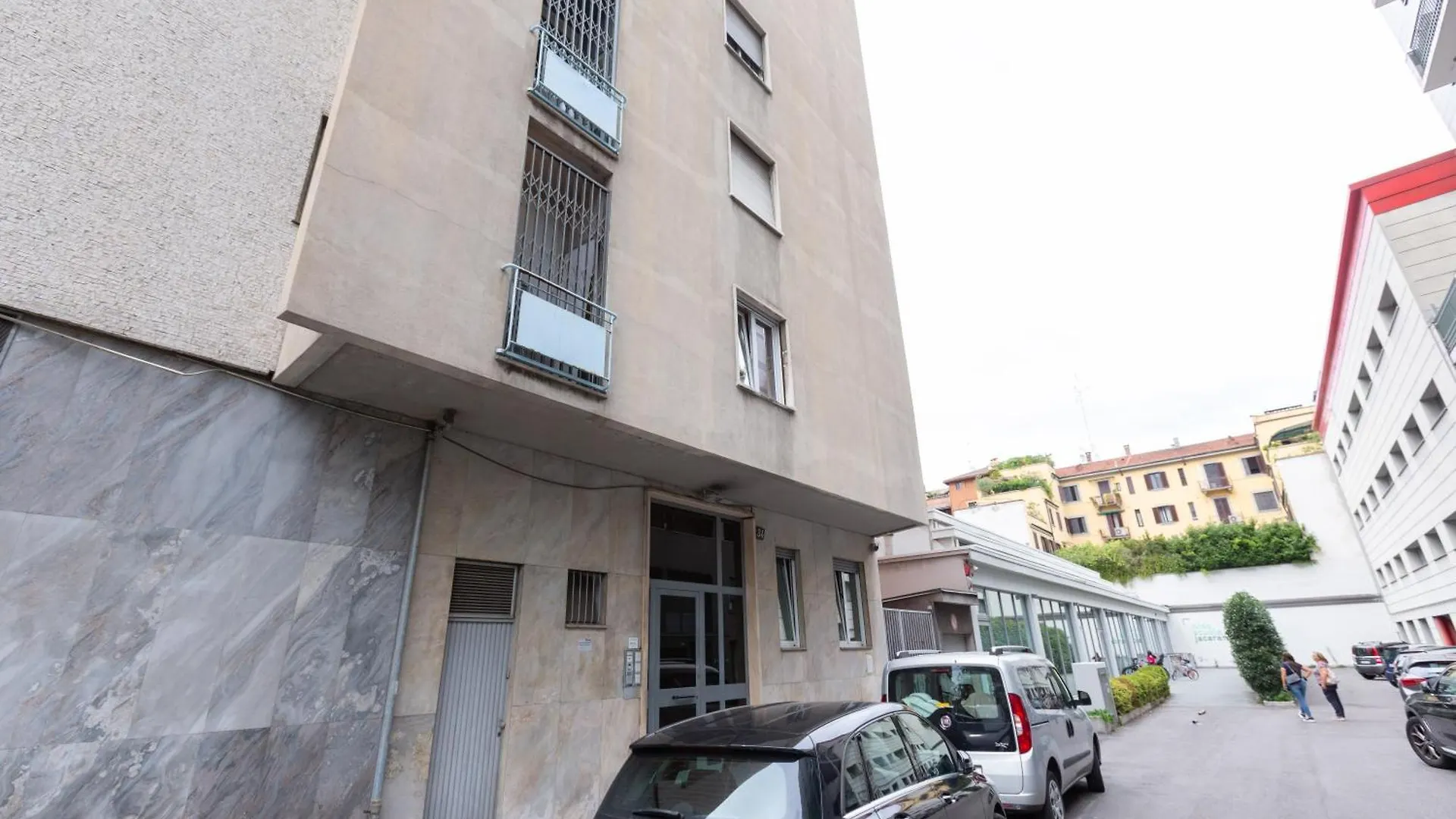 Corso Sempione Modern Flat Apartment Milan