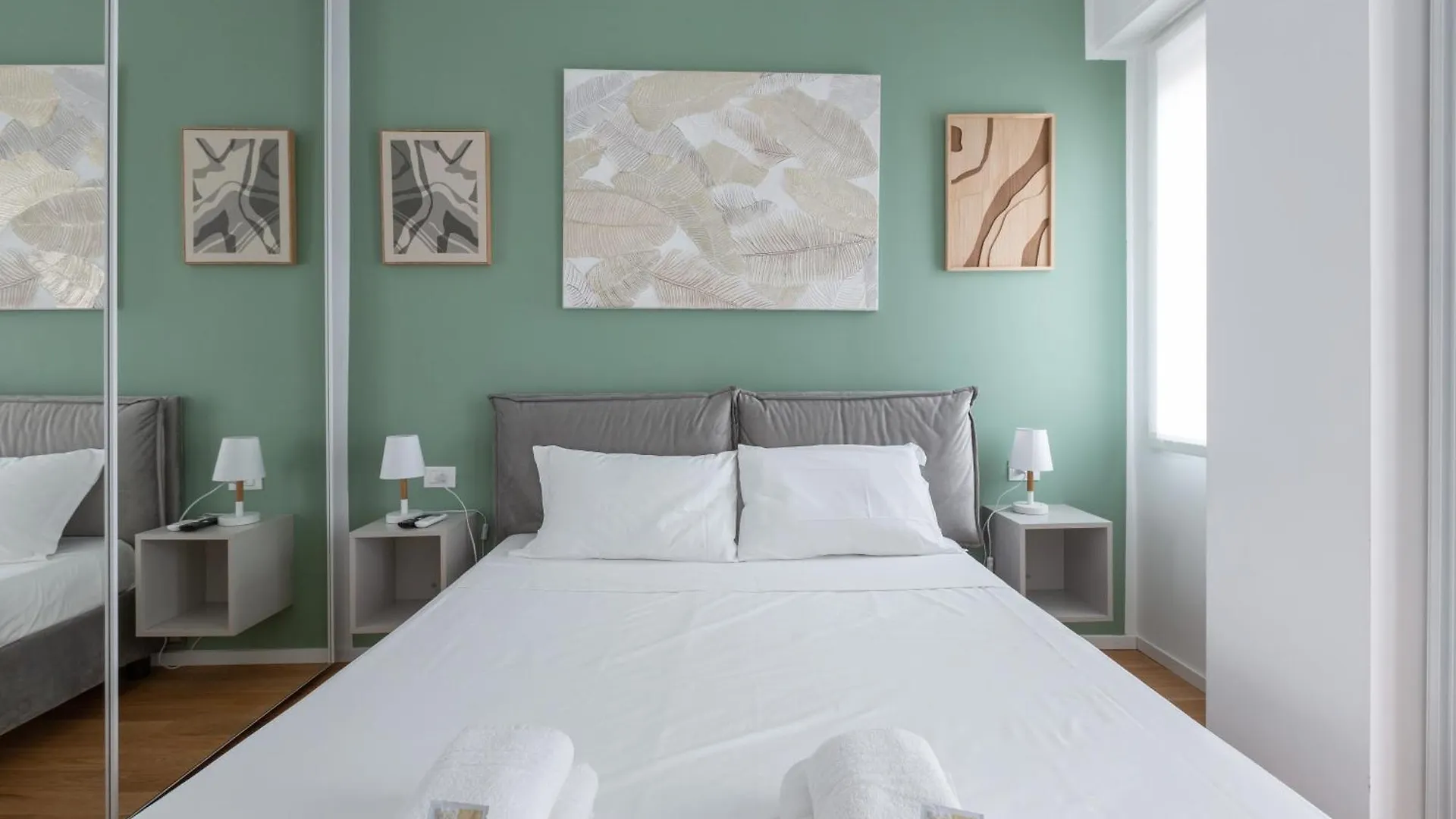 Corso Sempione Modern Flat Apartment Milan